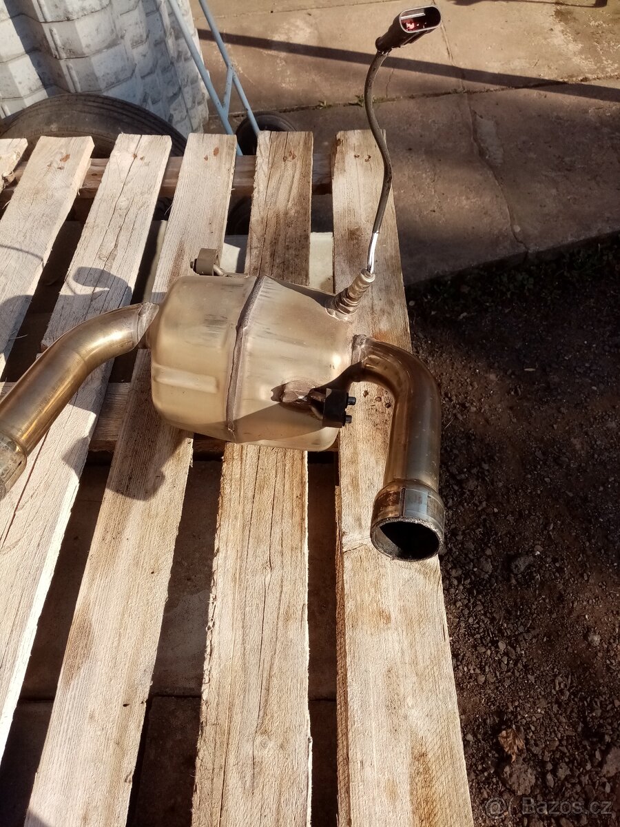 moto guzzi breva 850-ZAD.KOLO PRODANÉ