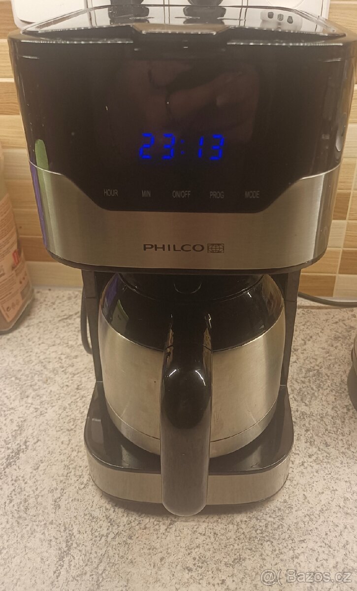 Kávovar Philco PHCM 3000 + 1kg Jihlavanka
