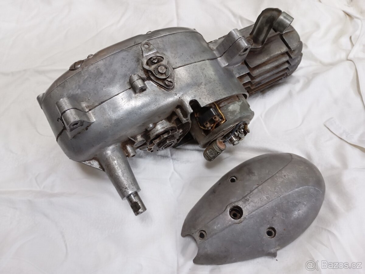 Motor Jawa pařez