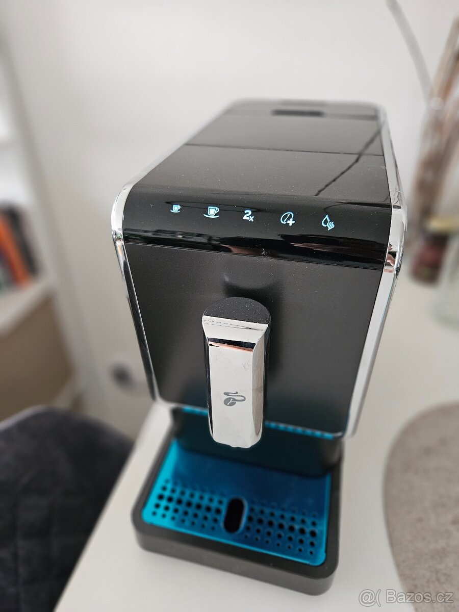 Plnoautomatický kávovar Tchibo Esperto Caffé