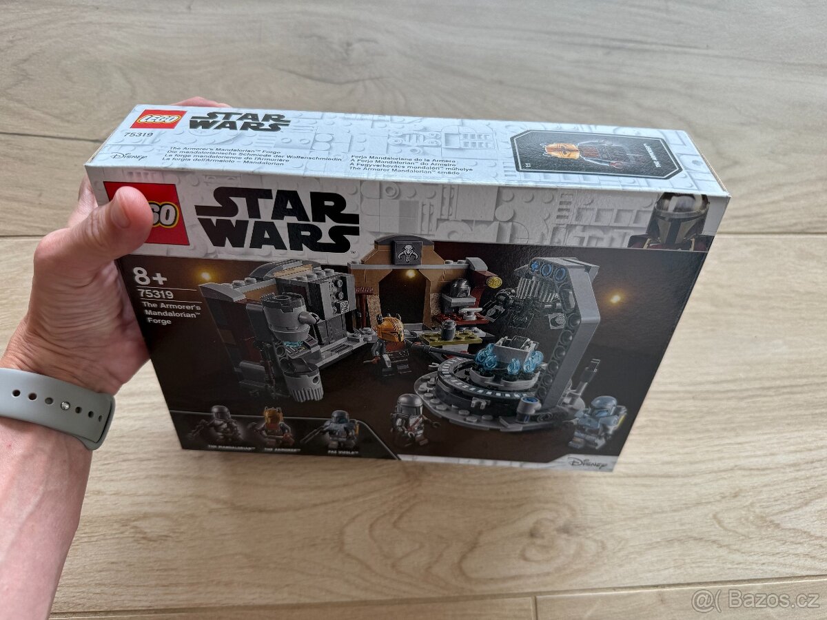 LEGO Star Wars 75319 The Armorer’s Mandalorian Forge
