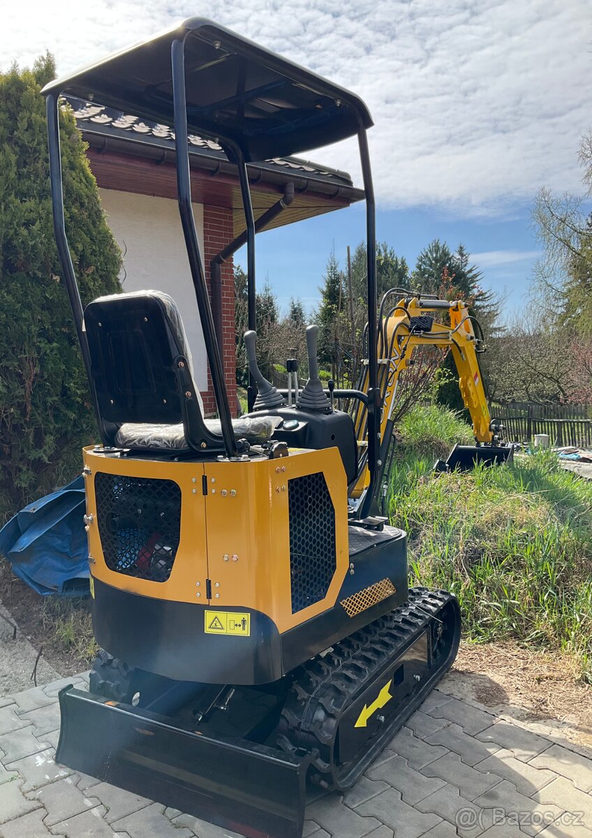 Bagr HN12C, minibagr 900 kg, pásový bagr