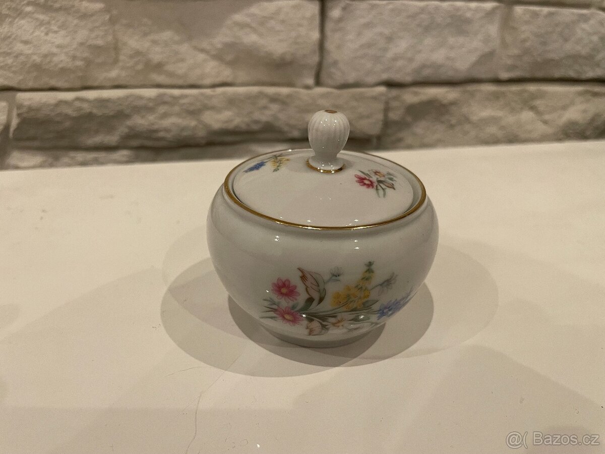 Porcelánová cukřenka