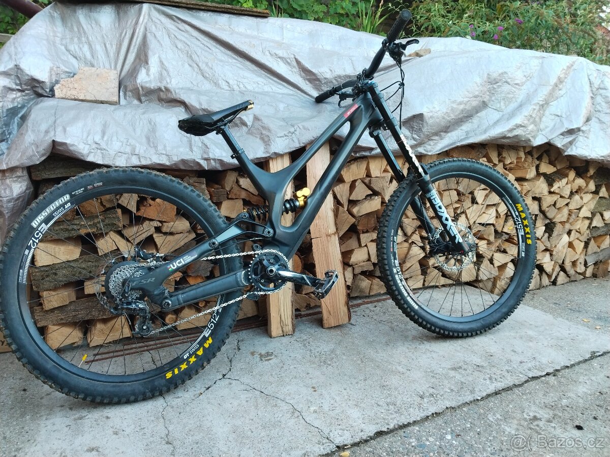 Specialized Demo I Carbon 2018 DH / sjezdové kolo