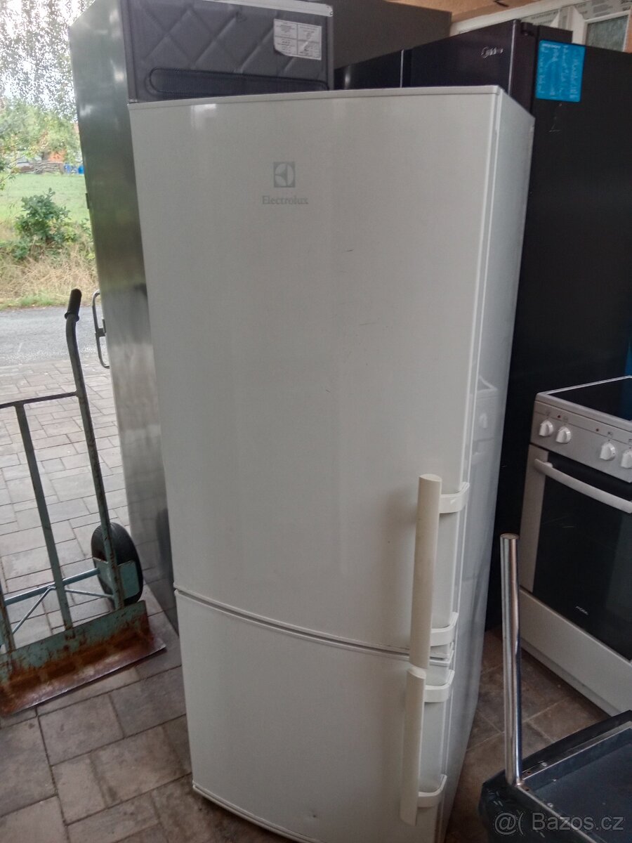 Lednice s mrazakem Elektrolux