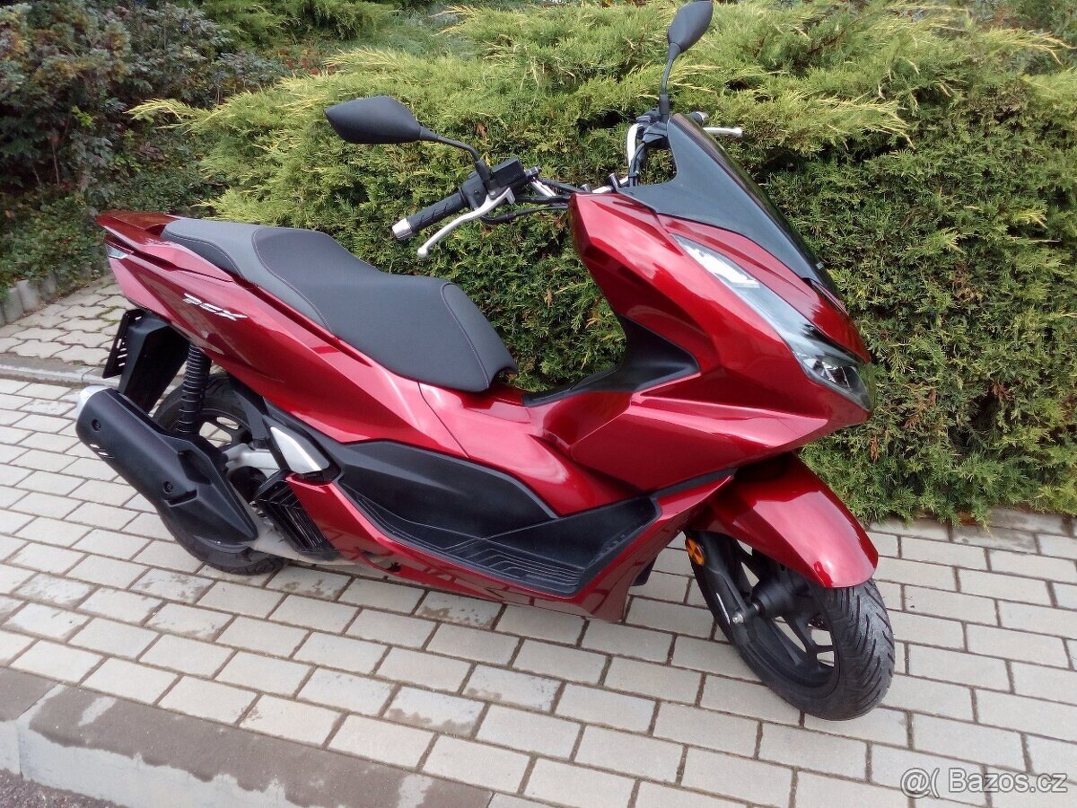 Honda PCX 125, rok 2022, zimní cena
