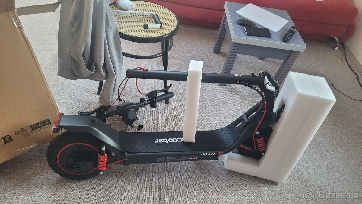 elektrokoloběžka Scooter Pro 10