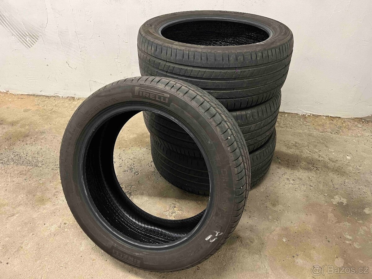 Letní pneu - Pirelli Cinturato P7 - 235/45 R18 94W