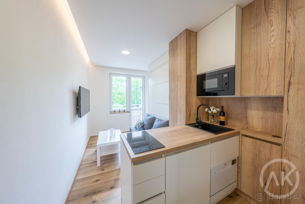 Pronájem neskutečného bytu 1+KK