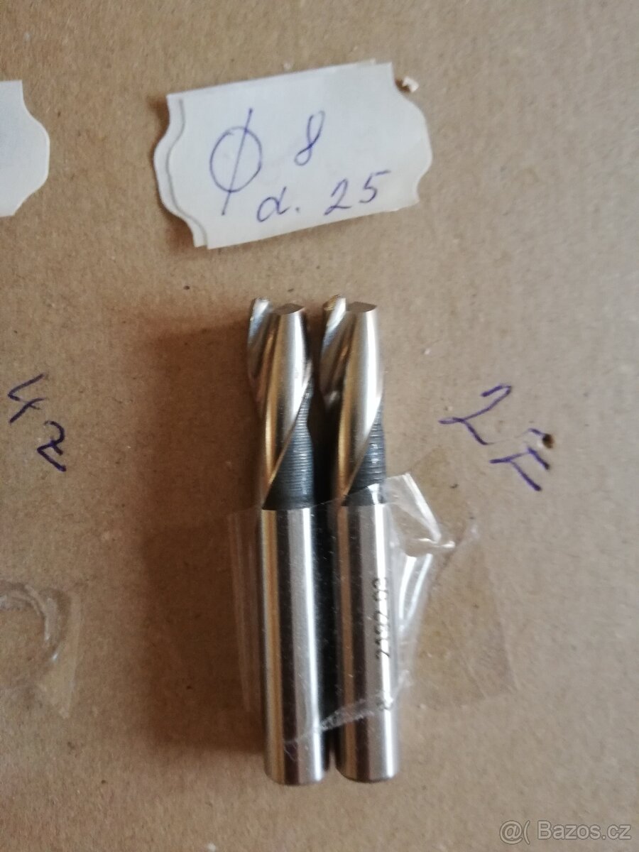 STOPKOVÁ FREZA 8 2 ZUBÁ