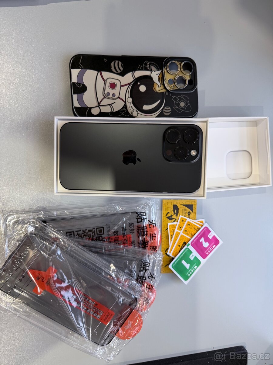 IPhone 16 PRO MAX 256GB Černý