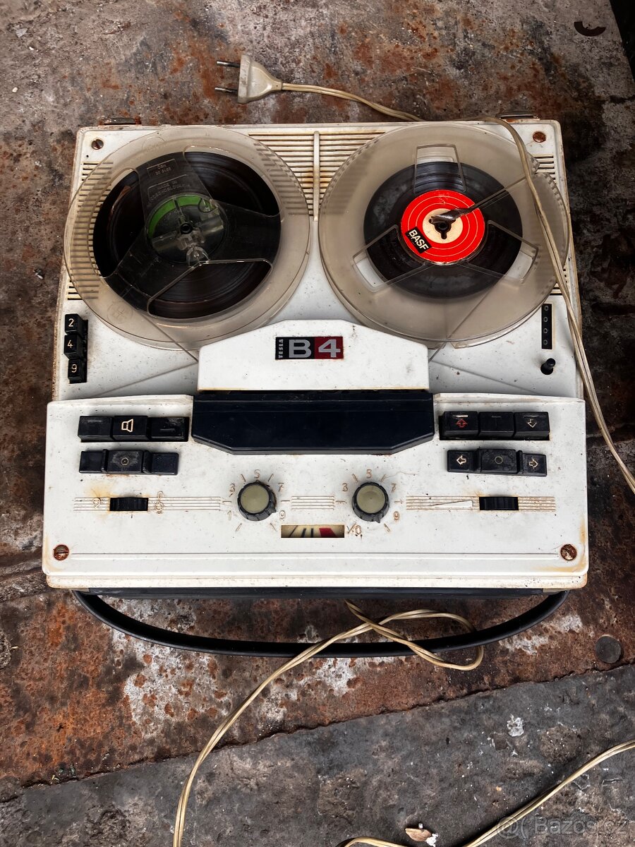 B4 magneťák promítač