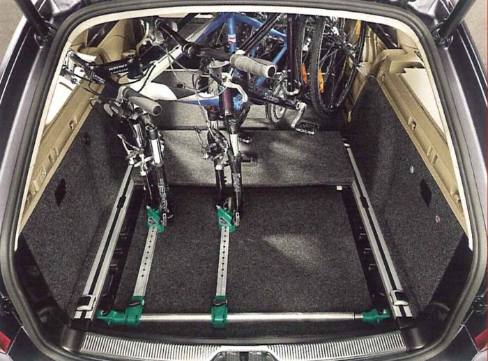 Interiérový držák jízdních kol Škoda.