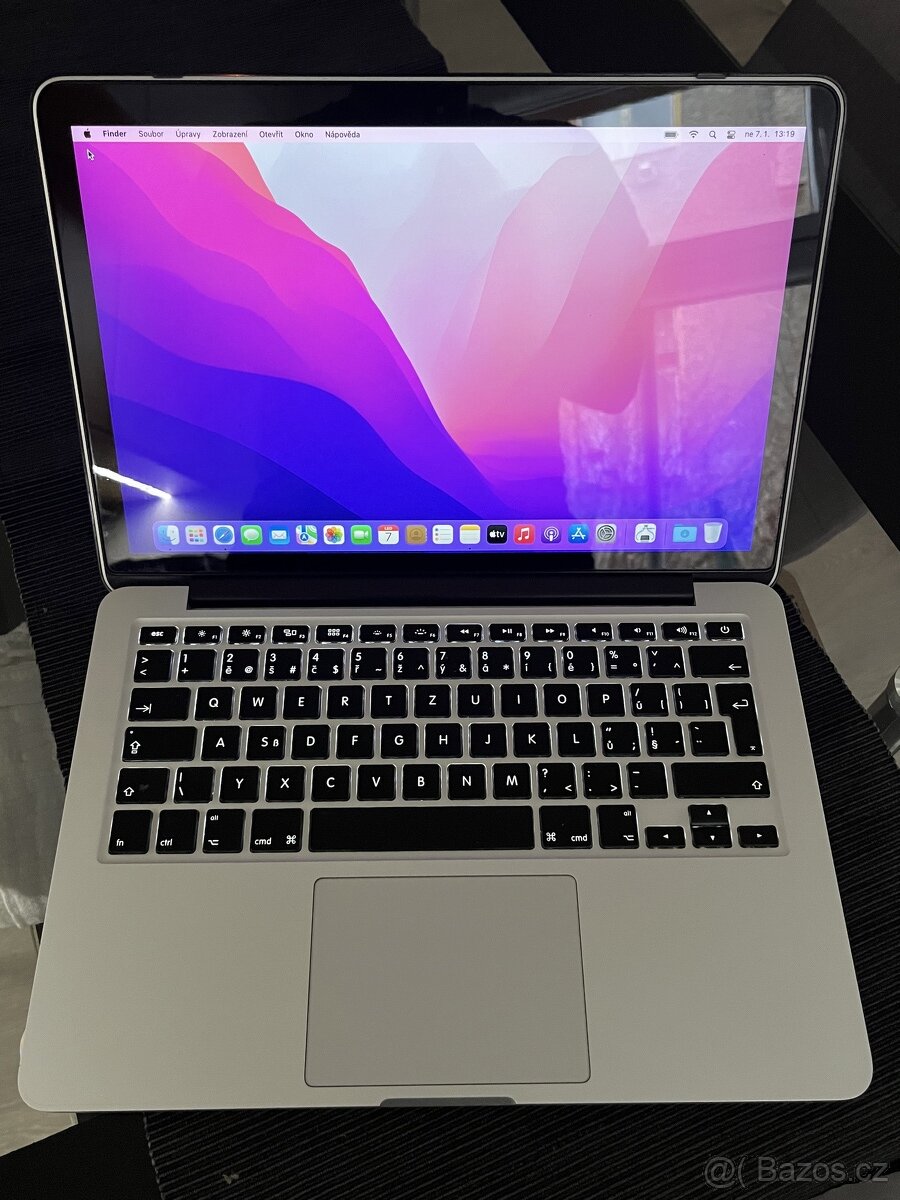 MacBookPro12,1