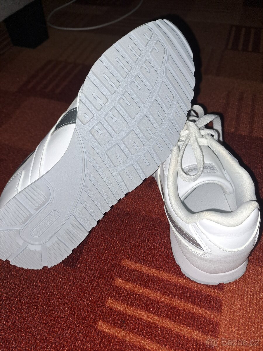 Vel 36 nove pekne