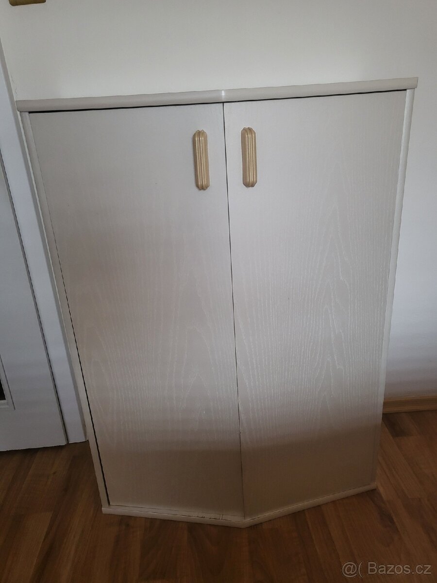 Skříňka