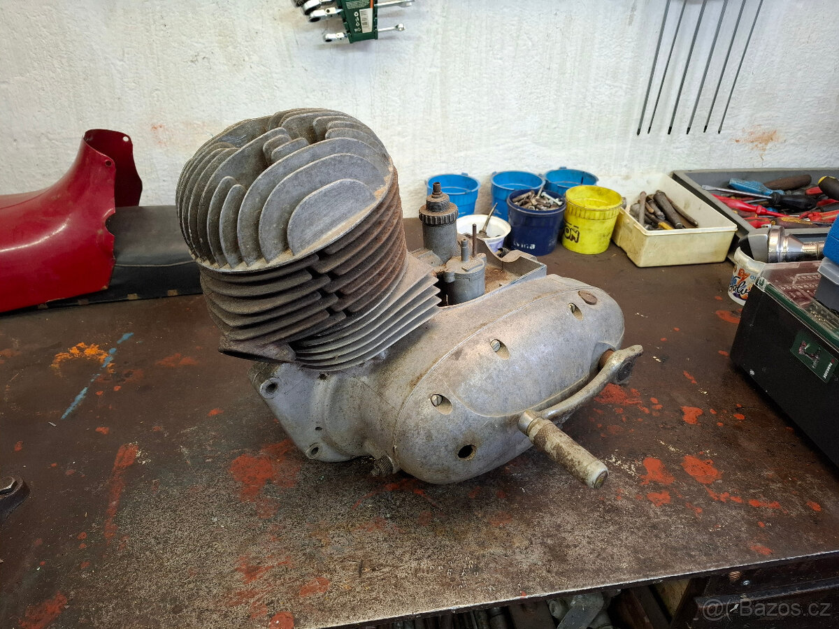 Motor ČZ 175/450
