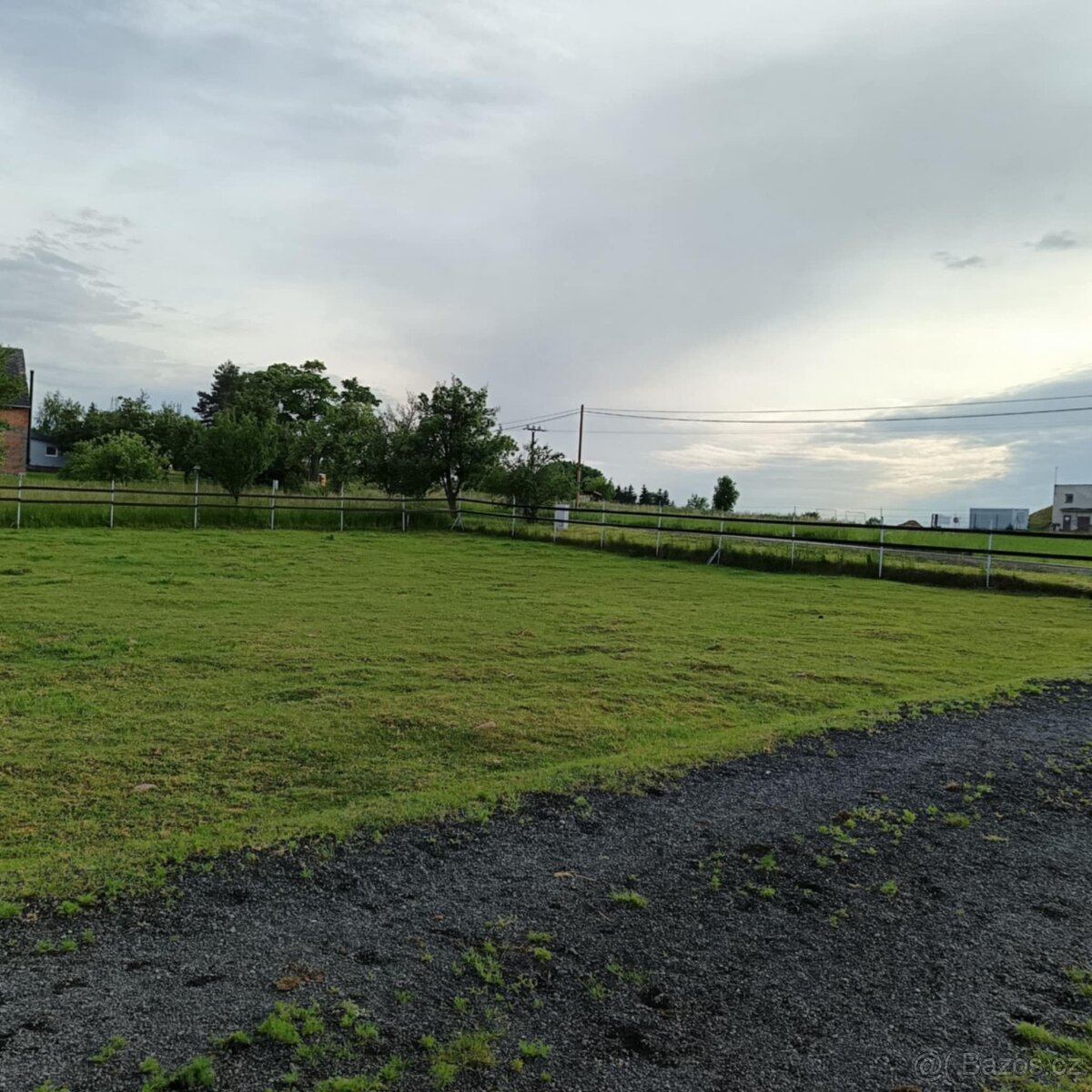 stavební pozemek 2037 m2 Praha - východ/Krymlov