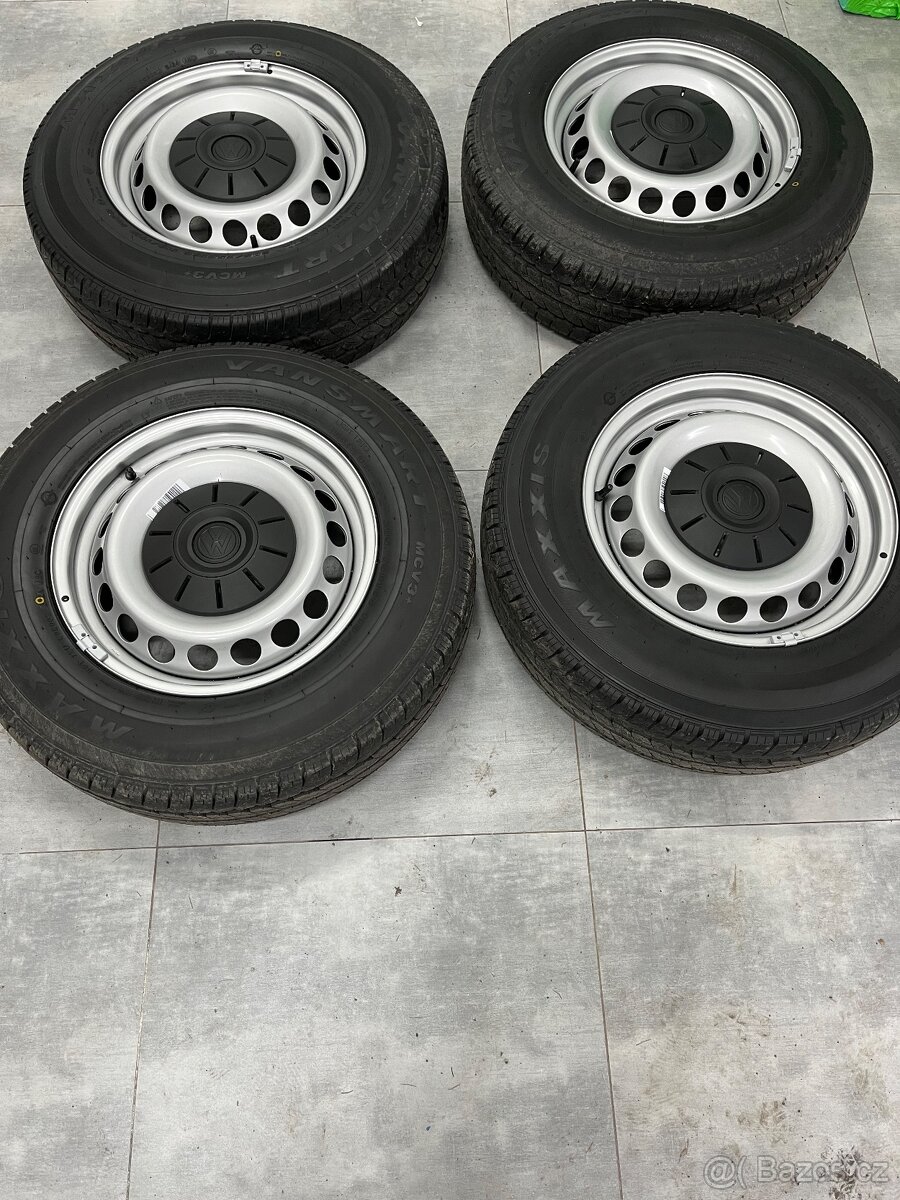 Prodám disky Volkswagen 5x120 r16 letní pneu 205/75/16C