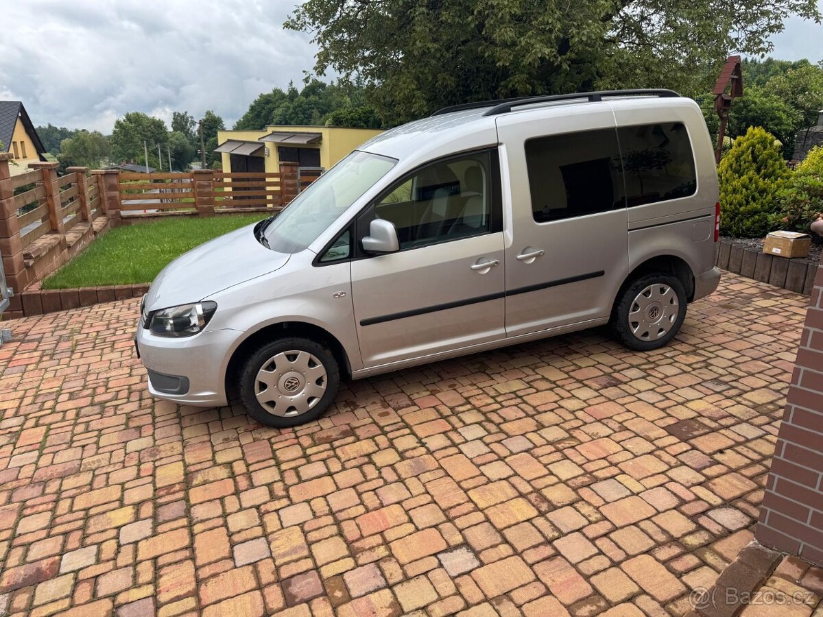 VW Caddy 2011
