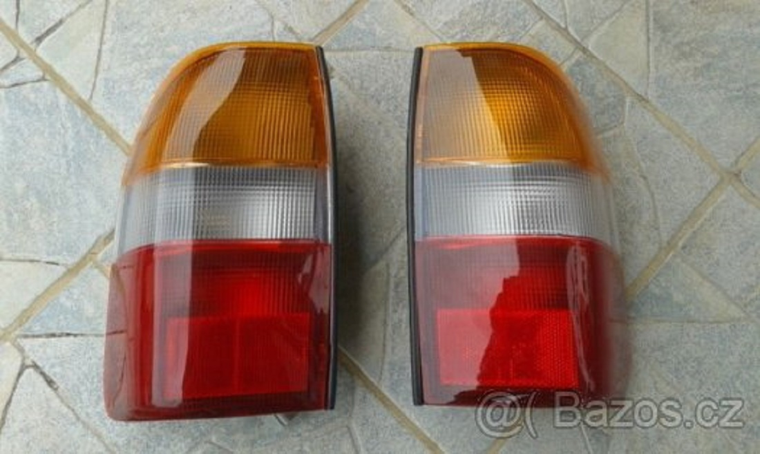 Mitsubishi L200 - zadní světla - nová , oranžový blikač