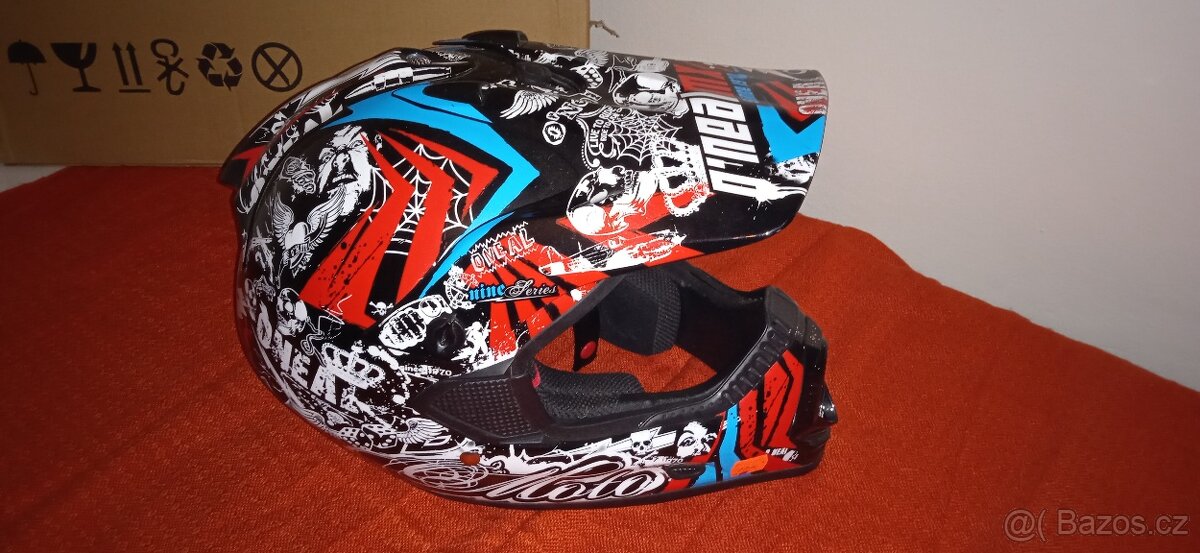 Helma motocross ONEAL XS