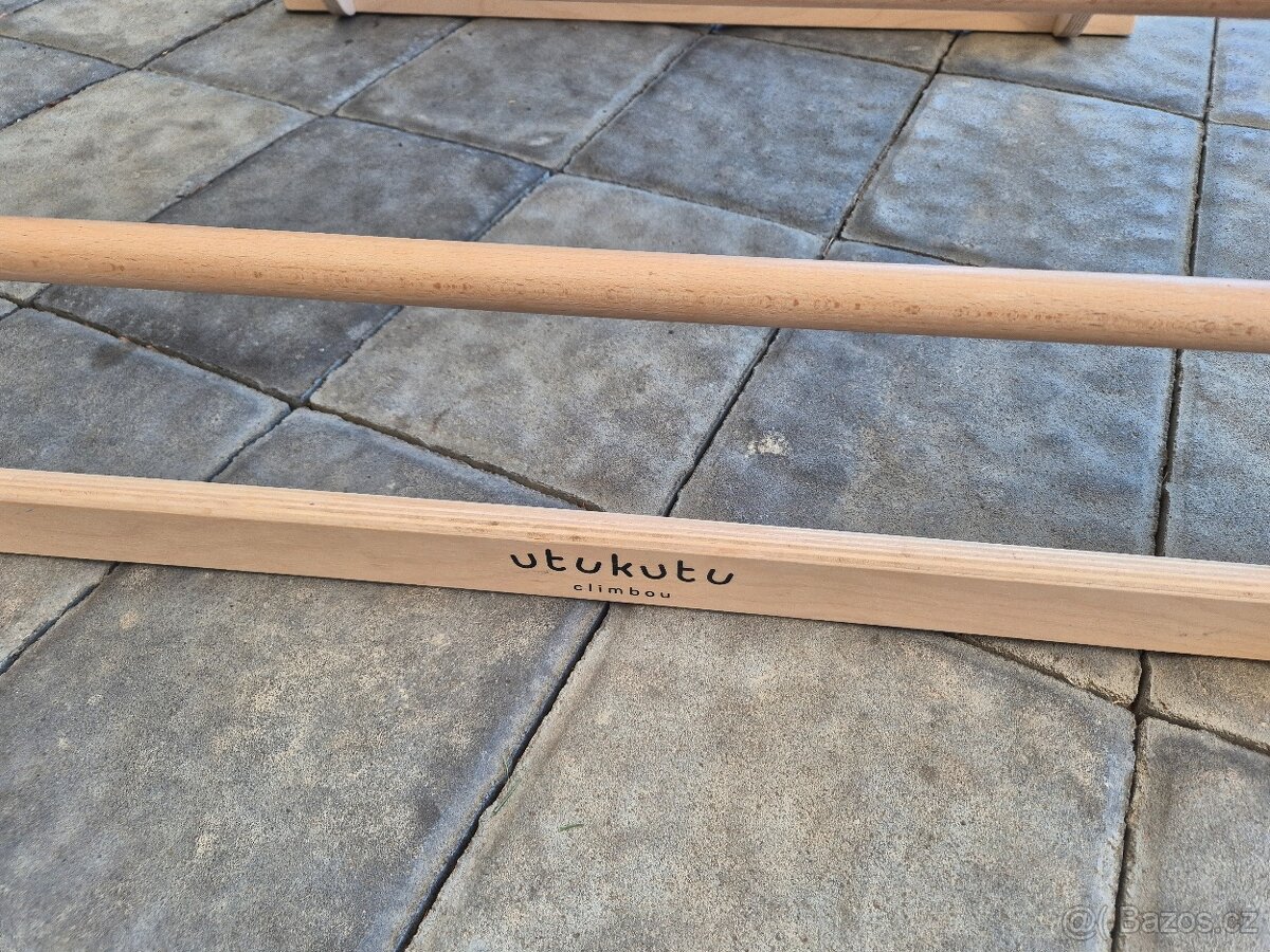 Montessori dřevěná průlezka/triangl utukutu