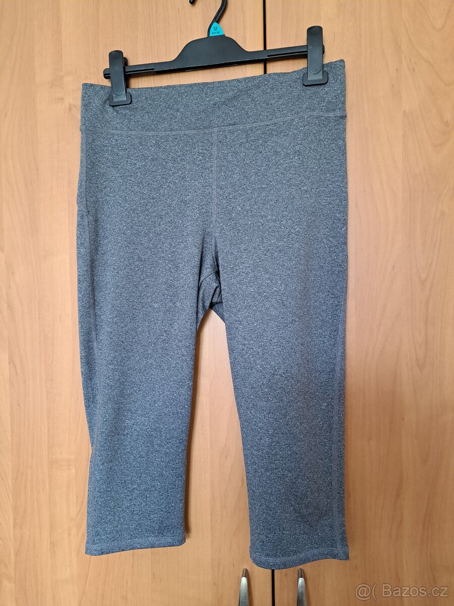 Sportovní capri LEGÍNY F&F 1x oblečené