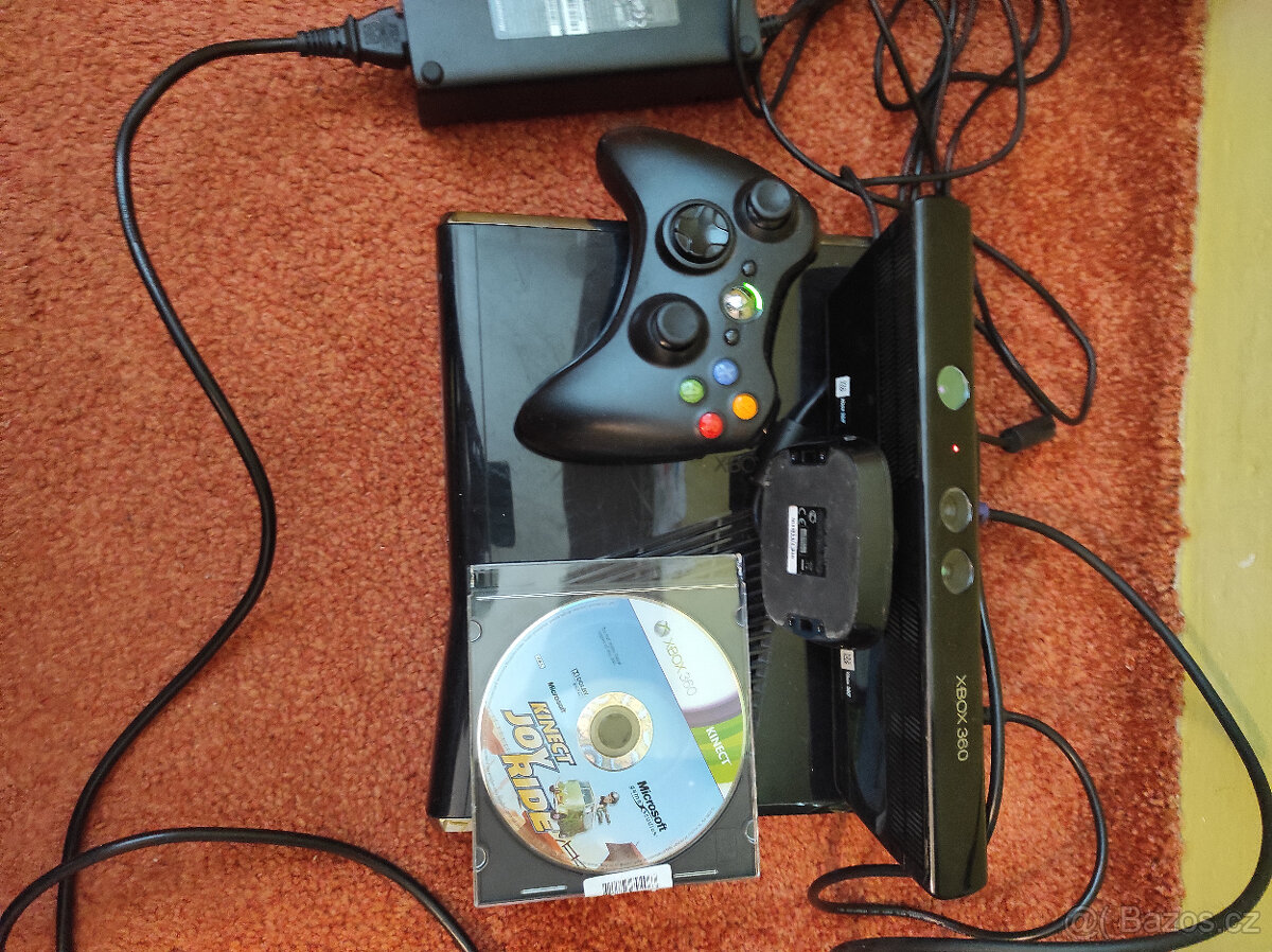 Xbox 360+kinekt+ovladač+hra