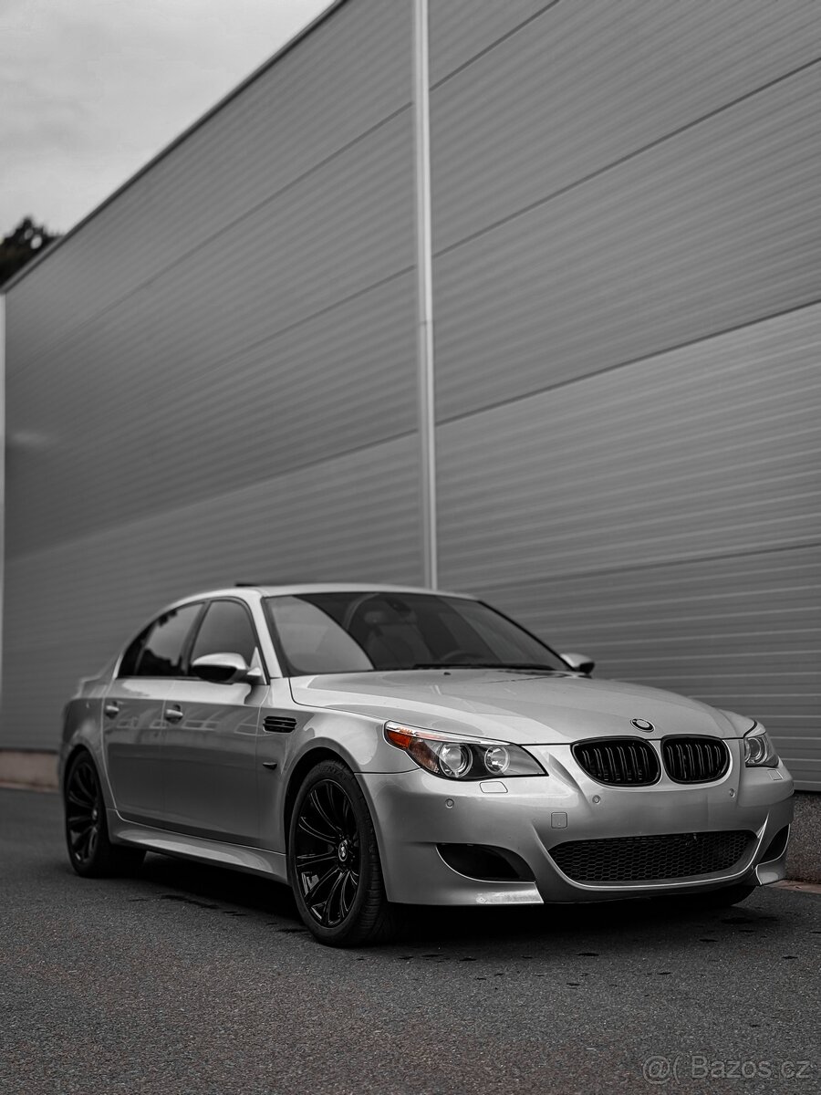 BMW E60 M5 V10 INDIVIDUAL