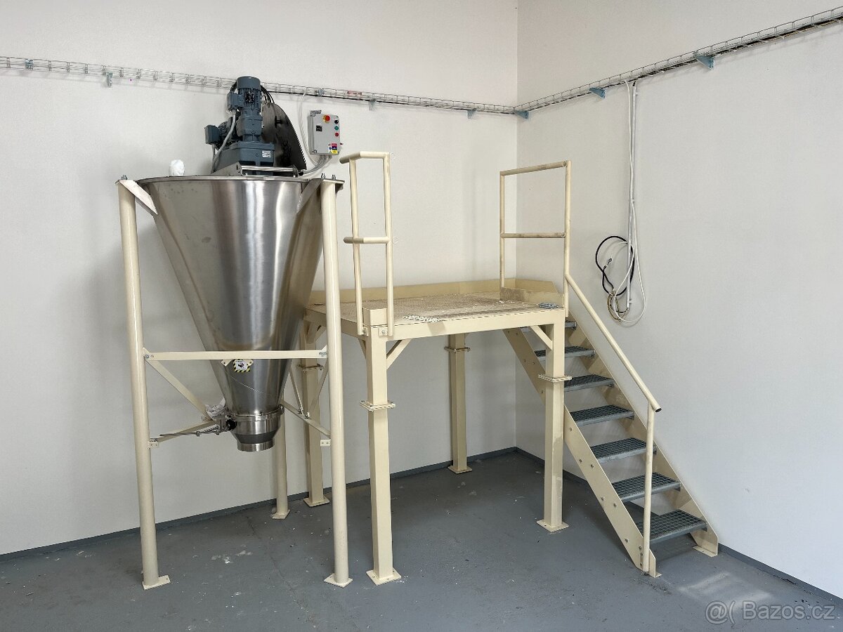 Prodám míchací stroj na proteiny a doplňky stravy