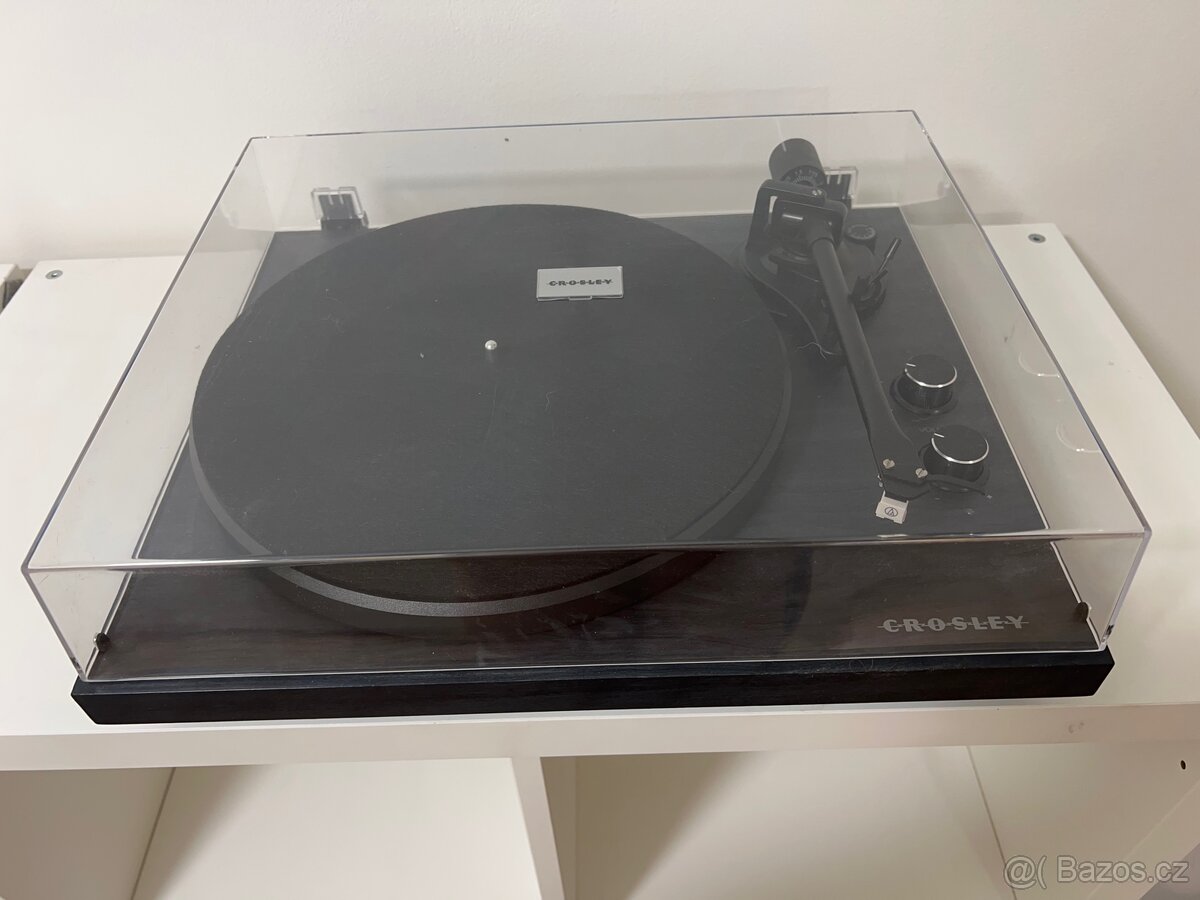 Gramofon Crosley C62 černý