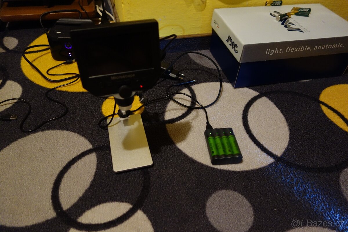 Mikroskop s monitorem G600