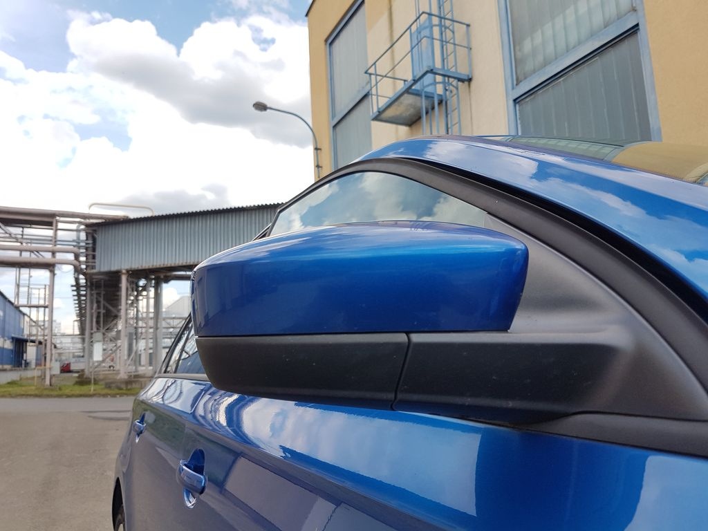 Pravé el. zpětné zrcátko modré 5 PIN Škoda Rapid