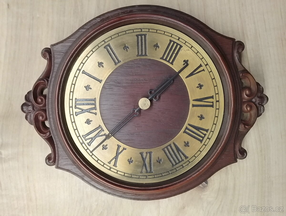 HODINY NÁSTĚNNÉ STAROŽITNÉ