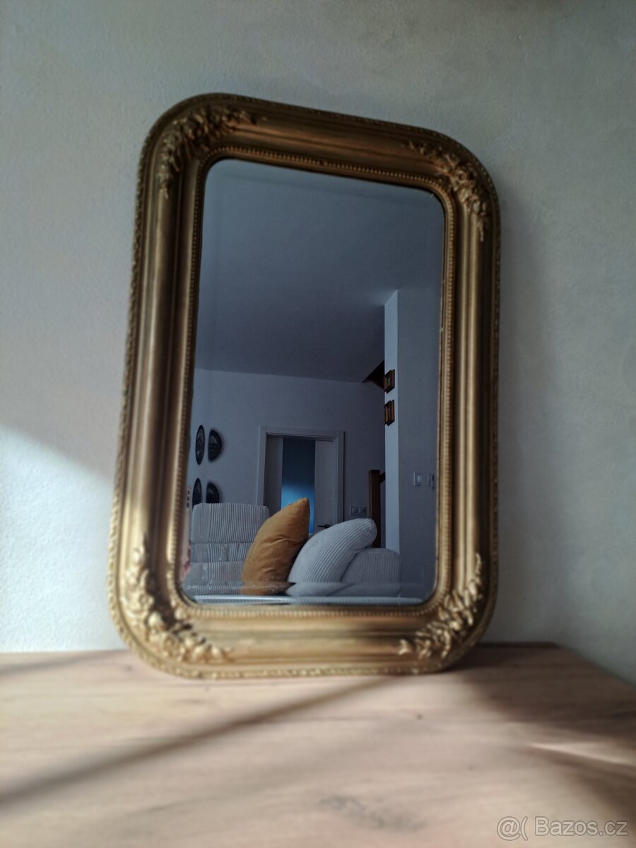 Starožitné zrcadlo