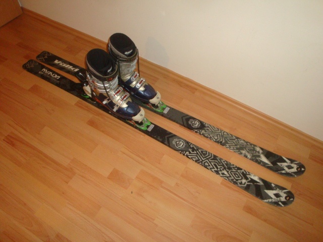 Skialpové lyže a boty