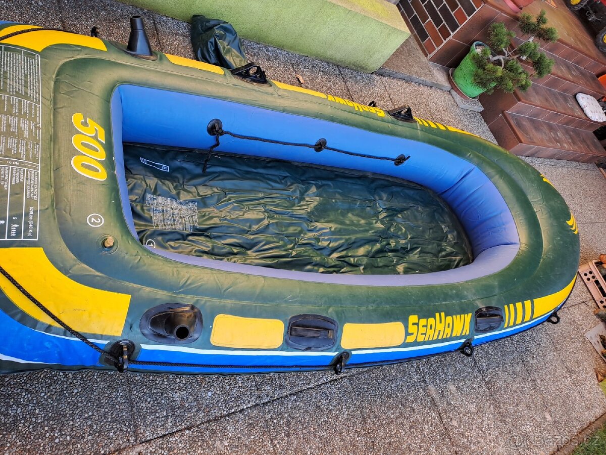 Nafukovací člun Intex