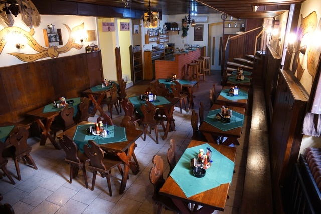 Prodám zavedenou malebnou hospůdku fungující více jak 30let