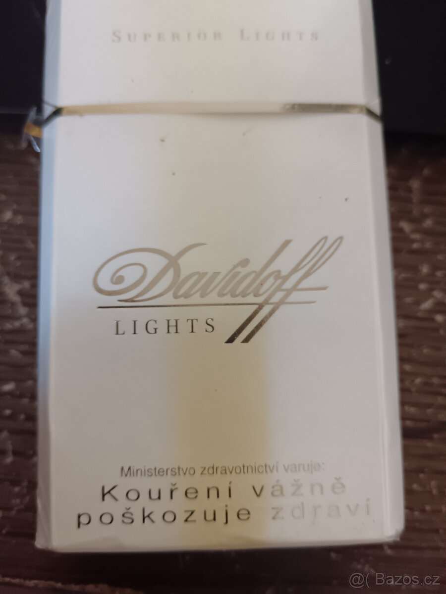 Staré cigarety Davidoff - bez polepů