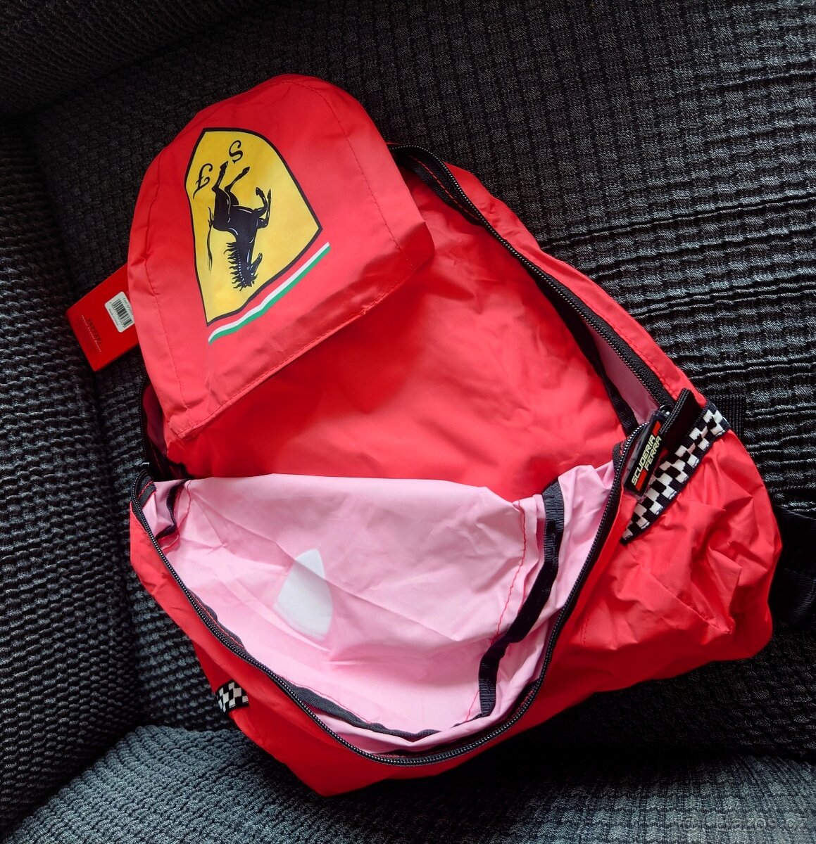 batoh Ferrari