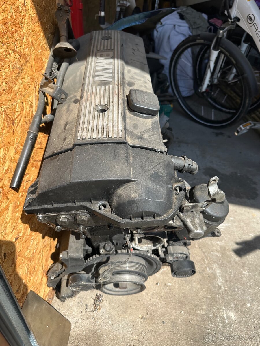 Motor BMW e39 M52B20