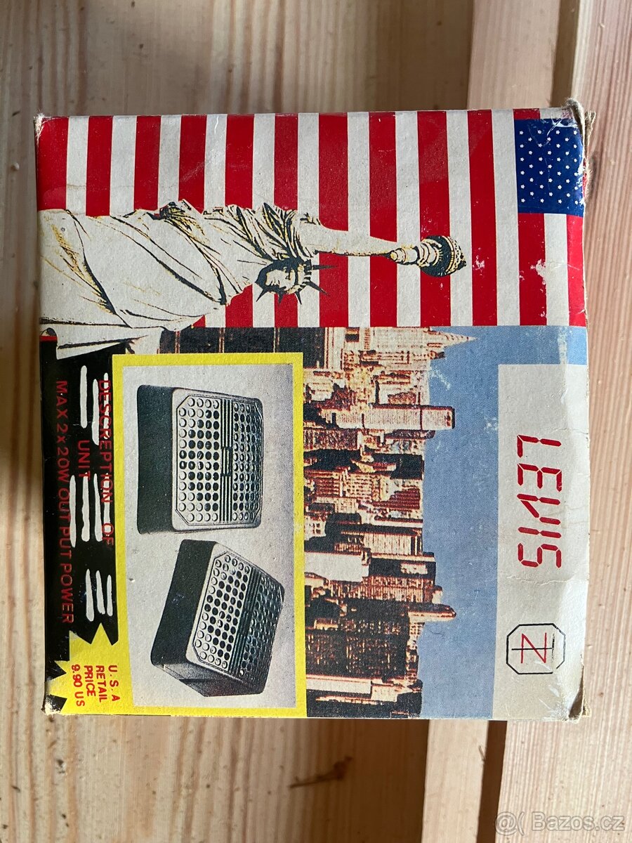 Retro auto rádio s reproduktory