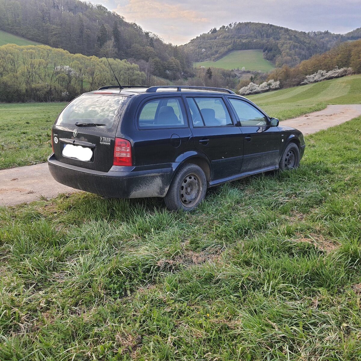 Octavia I veskere dily 1.8T elegance AUM i ALH TDi 66kw