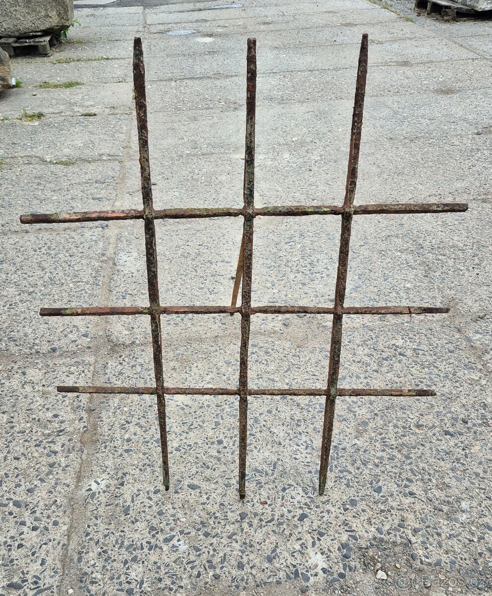 Mříž 17