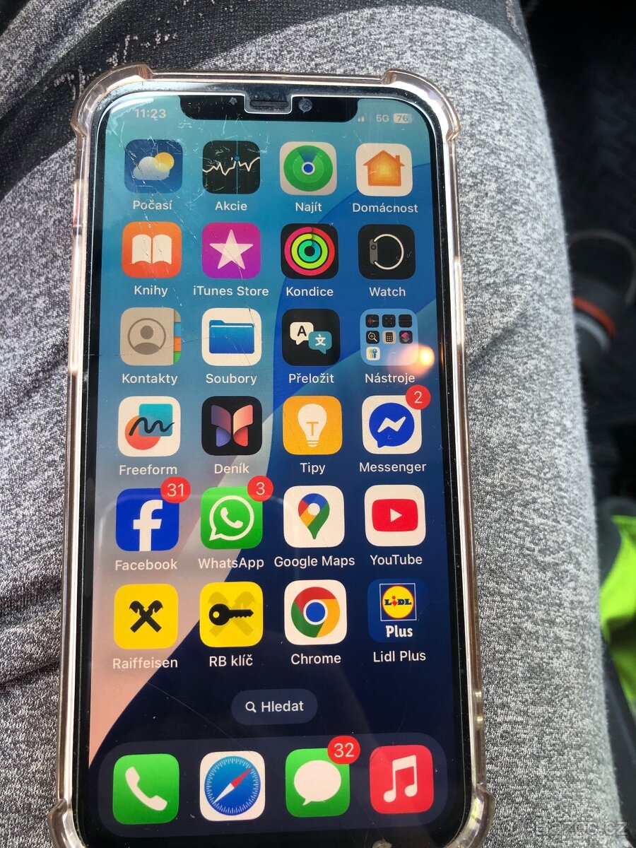 iPhone 12 256gb na Dily odhlášeny funkční praskly