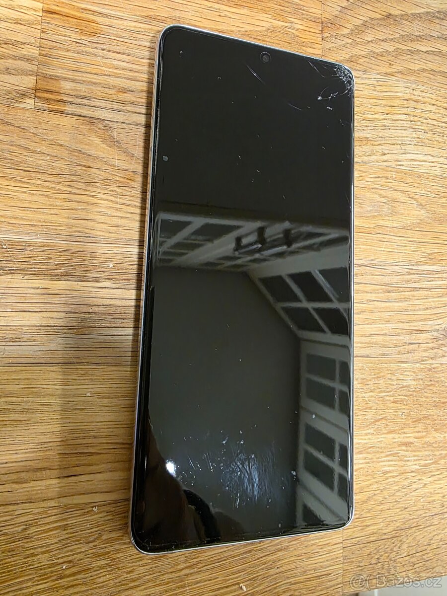 Samsung Galaxy s21 Ultra poškozený displej