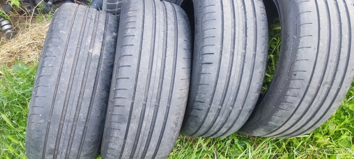235/45R18 GOOD YEAR