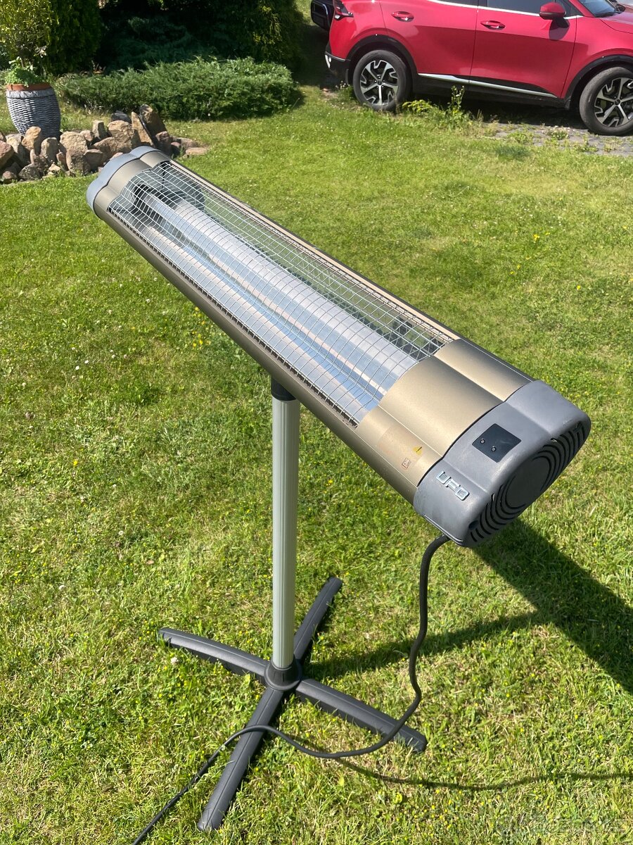 UFO Infračervený ohřívač