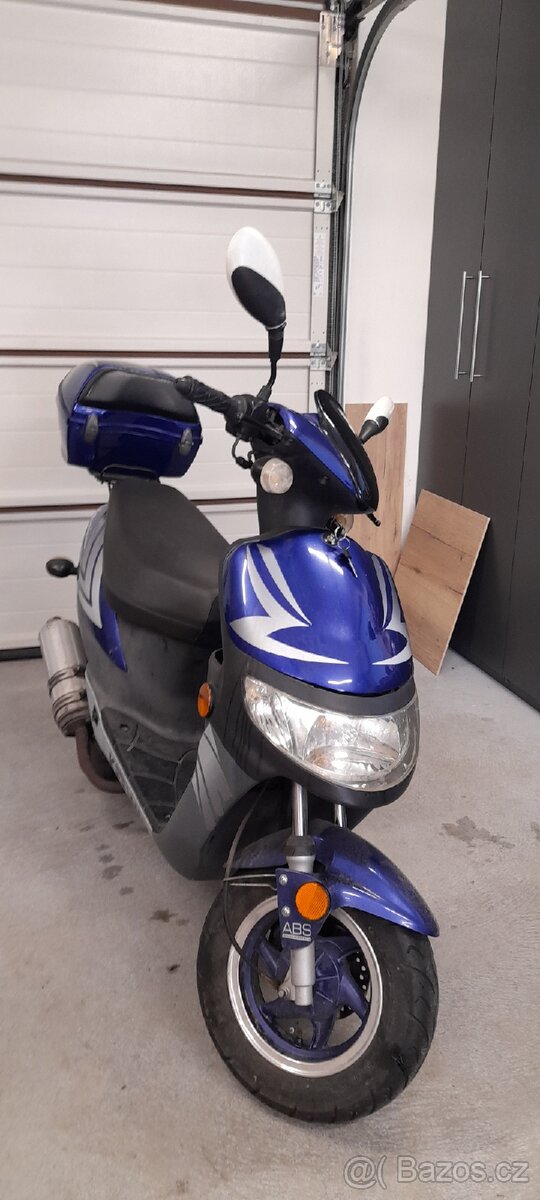 Skútr Keeway Hurricane 50 2T